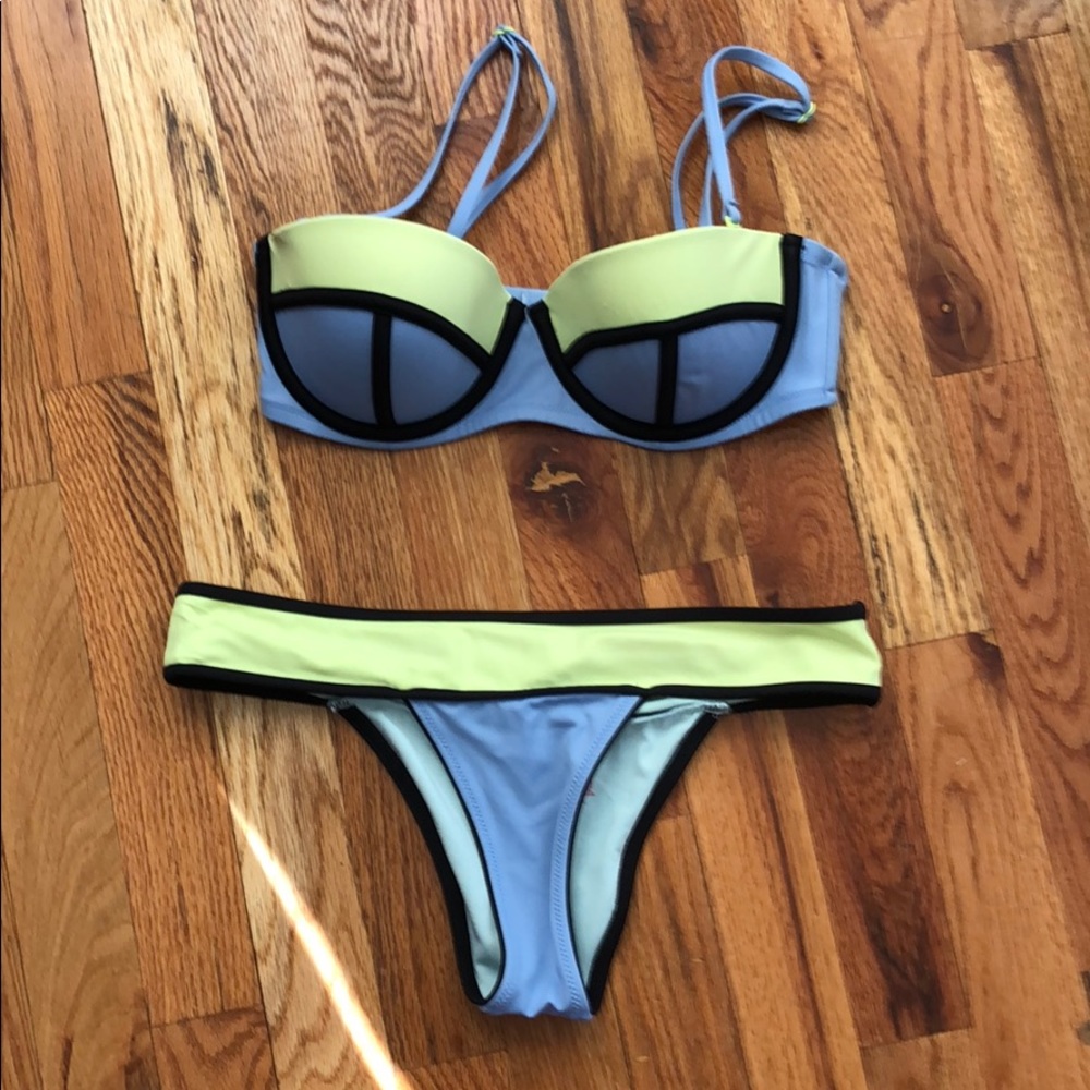 LAST CHANCE Victoria’s Secret bikini